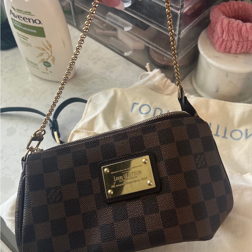 LV small clutch/messenger.